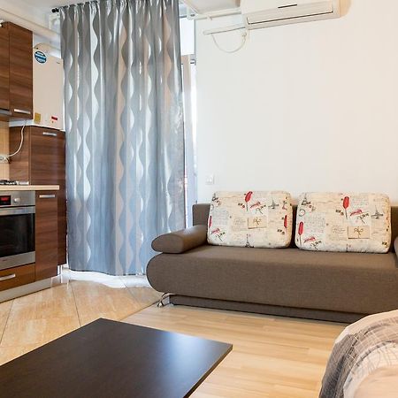 Garsoniere Dinu Apartment Bucureşti Ngoại thất bức ảnh