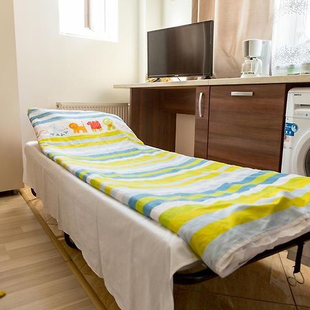 Garsoniere Dinu Apartment Bucureşti Ngoại thất bức ảnh