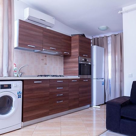 Garsoniere Dinu Apartment Bucureşti Ngoại thất bức ảnh