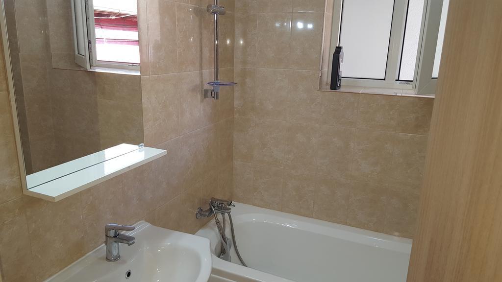 Garsoniere Dinu Apartment Bucureşti Ngoại thất bức ảnh